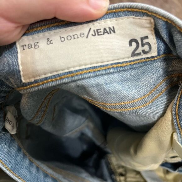 Rag and Bone The Dre Light Wash Heavily Distressed Boyfriend Jeans Size 25 - Picture 13 of 13